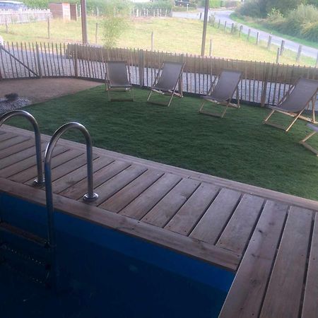 Le Petit Monty Gite Cote Jardin Saint-Malo-du-Bois Exterior photo